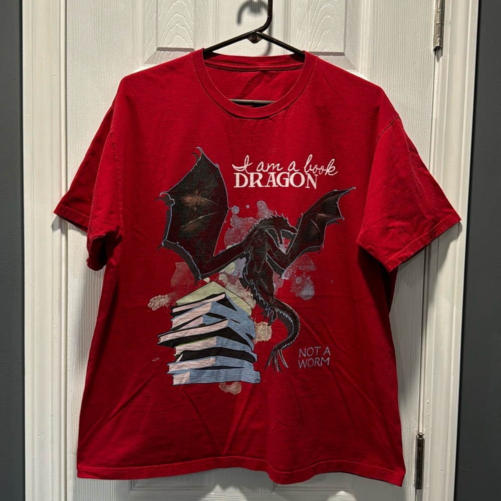 I Am a Book Dragon, Not a Worm T-Shirt XL - Picture 3 of 4
